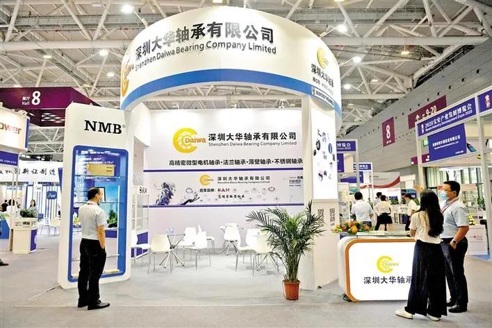 大華軸承 搶抓“互聯(lián)”機(jī)遇 產(chǎn)銷逆勢上揚(yáng) 大華軸承 搶抓“互聯(lián)”機(jī)遇 產(chǎn)銷逆勢上揚(yáng)